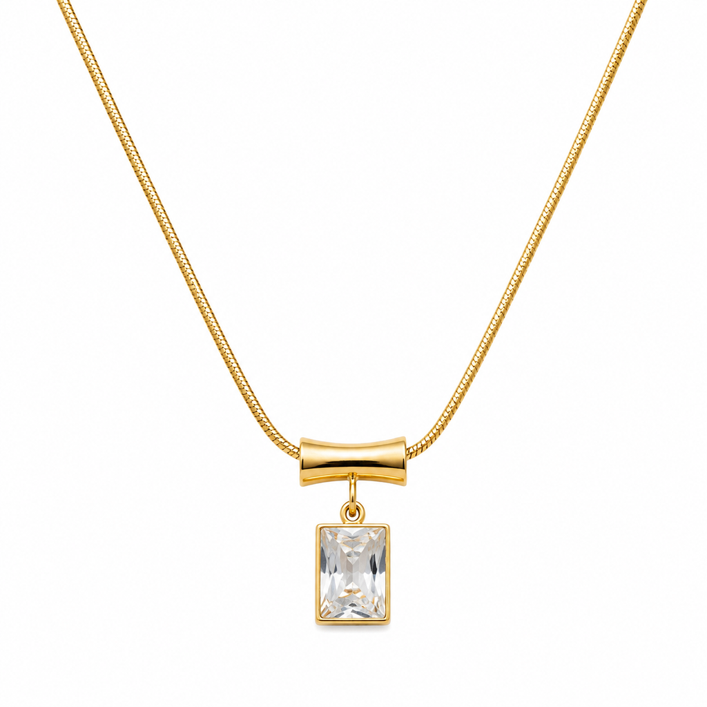 Elegant Gold Pendant Necklace