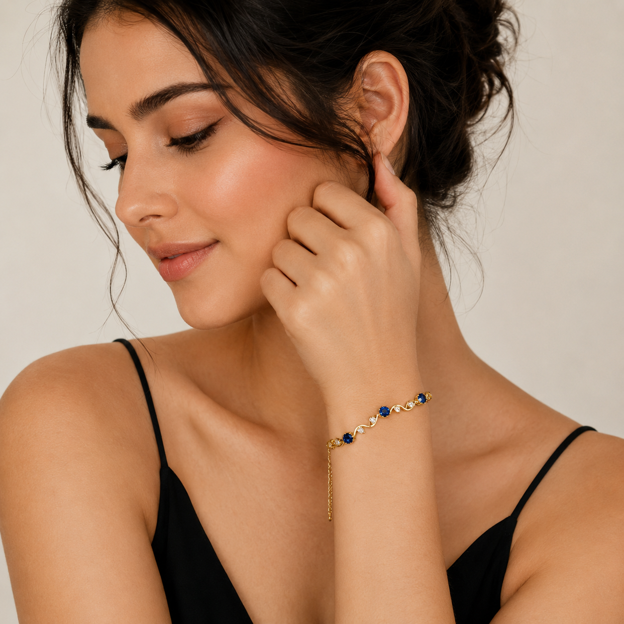 Elegant Gold-Plated Adjustable Bracelet for Women